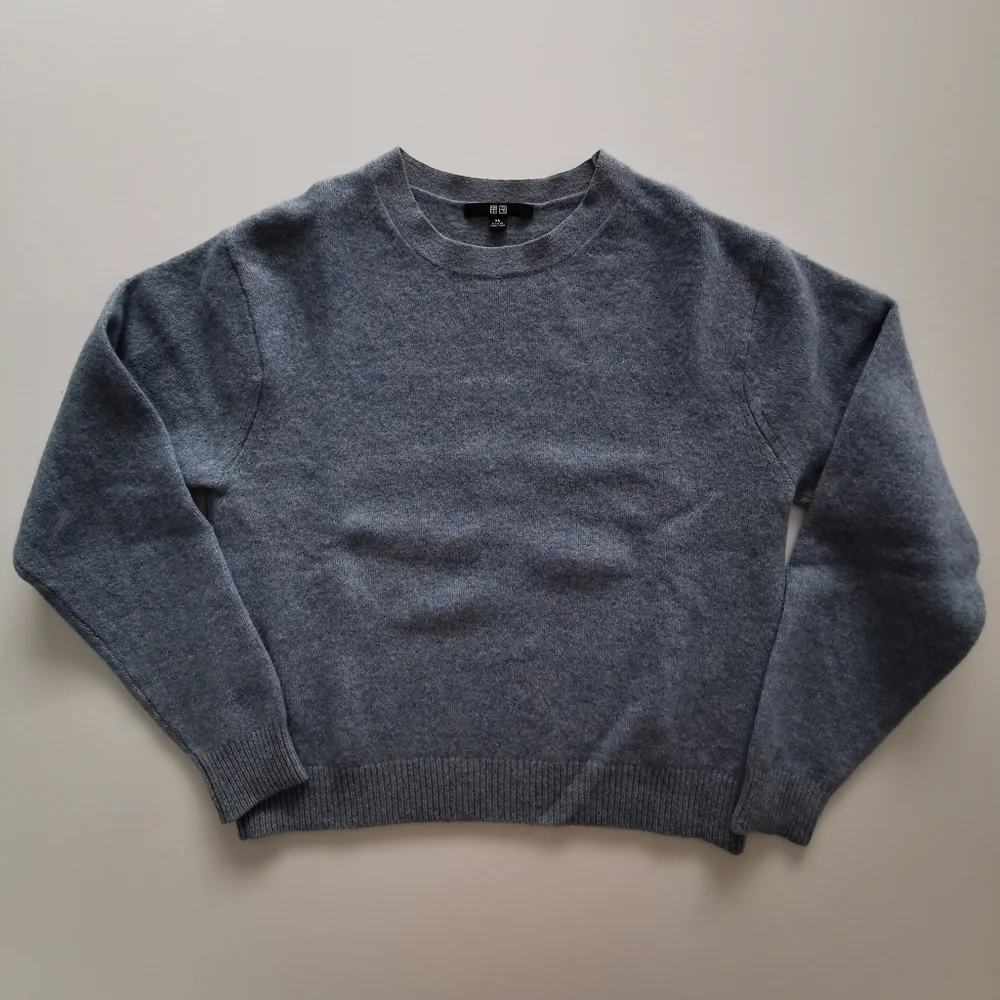 Uniqlo 100% Wool Blue Crew Neck Sweater - Picture 1 of 7